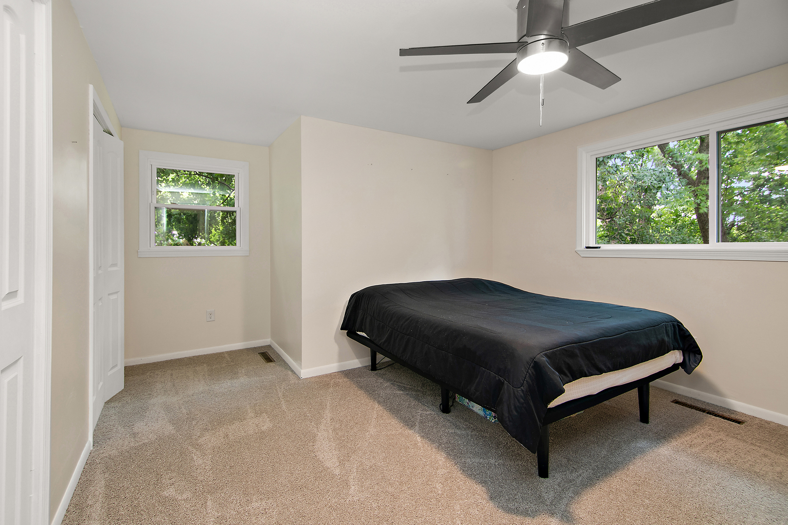 22 Erin Lane, Kankakee, IL 60901