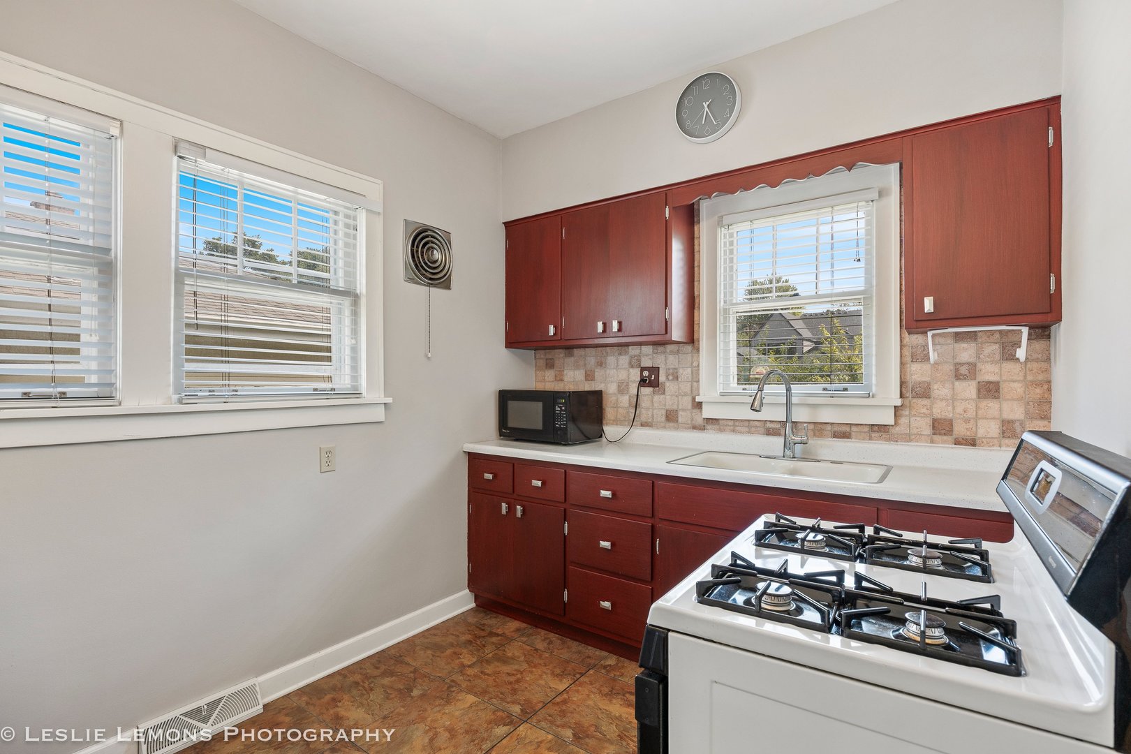 826 N Center Street, Naperville, IL 60563