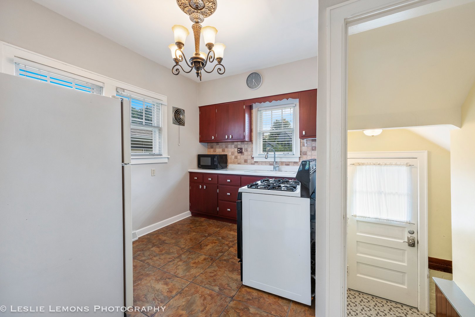 826 N Center Street, Naperville, IL 60563