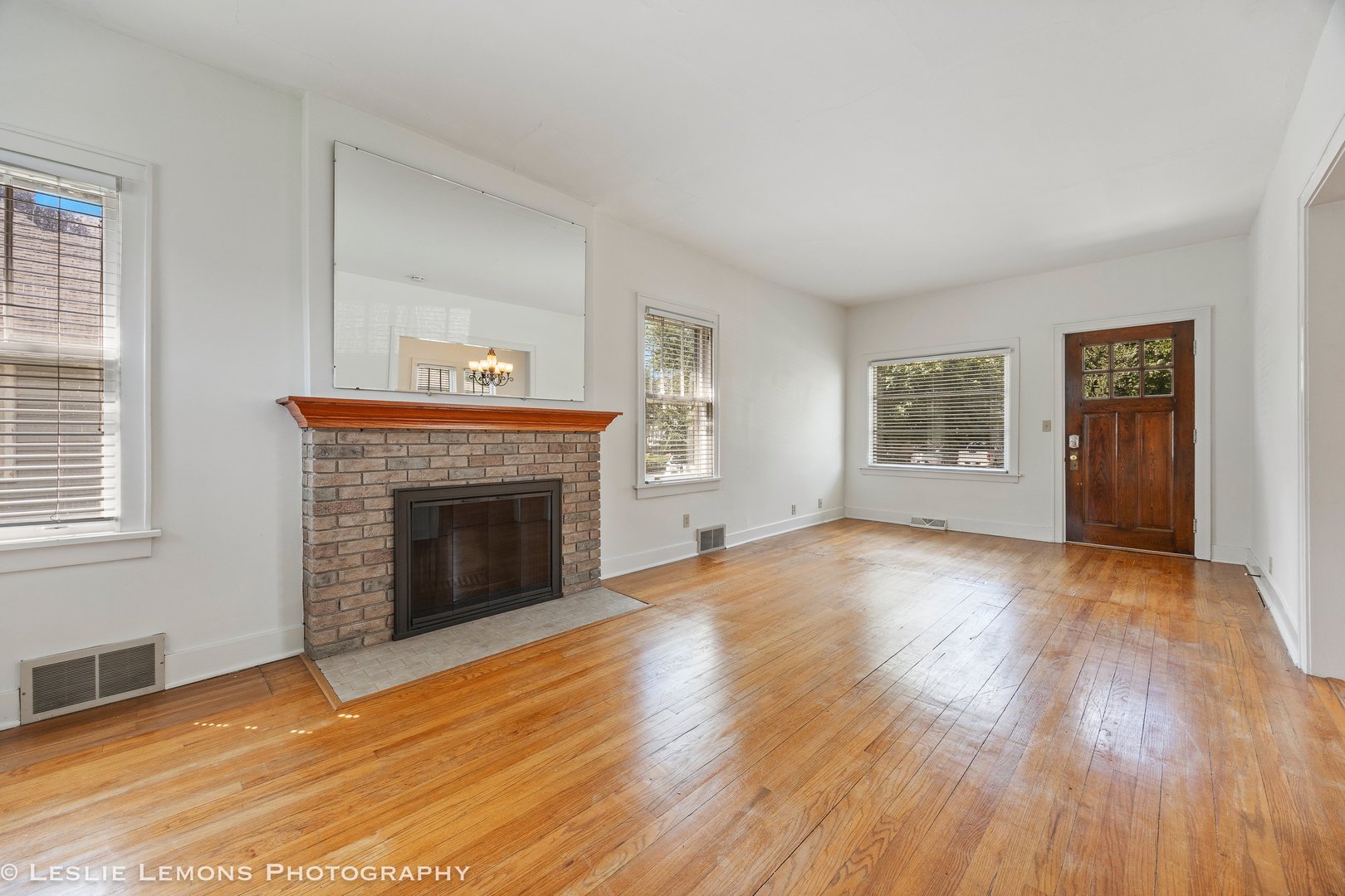 826 N Center Street, Naperville, IL 60563