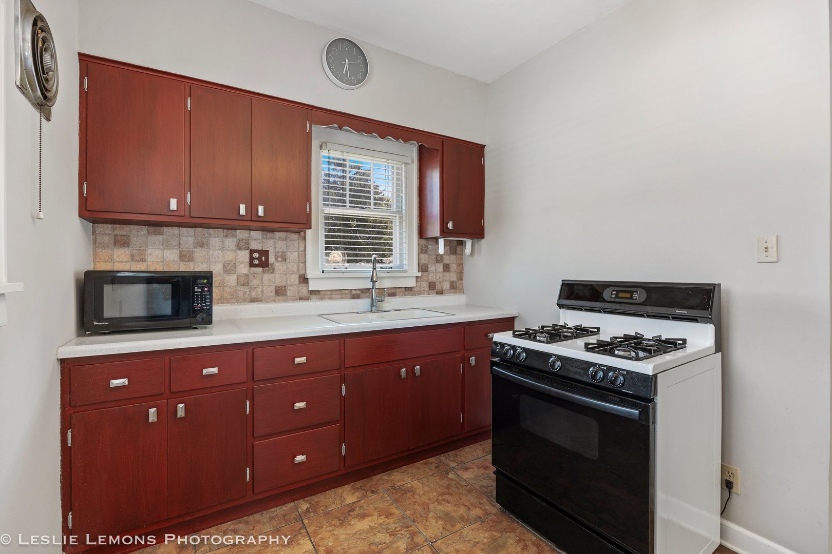 826 N Center Street, Naperville, IL 60563