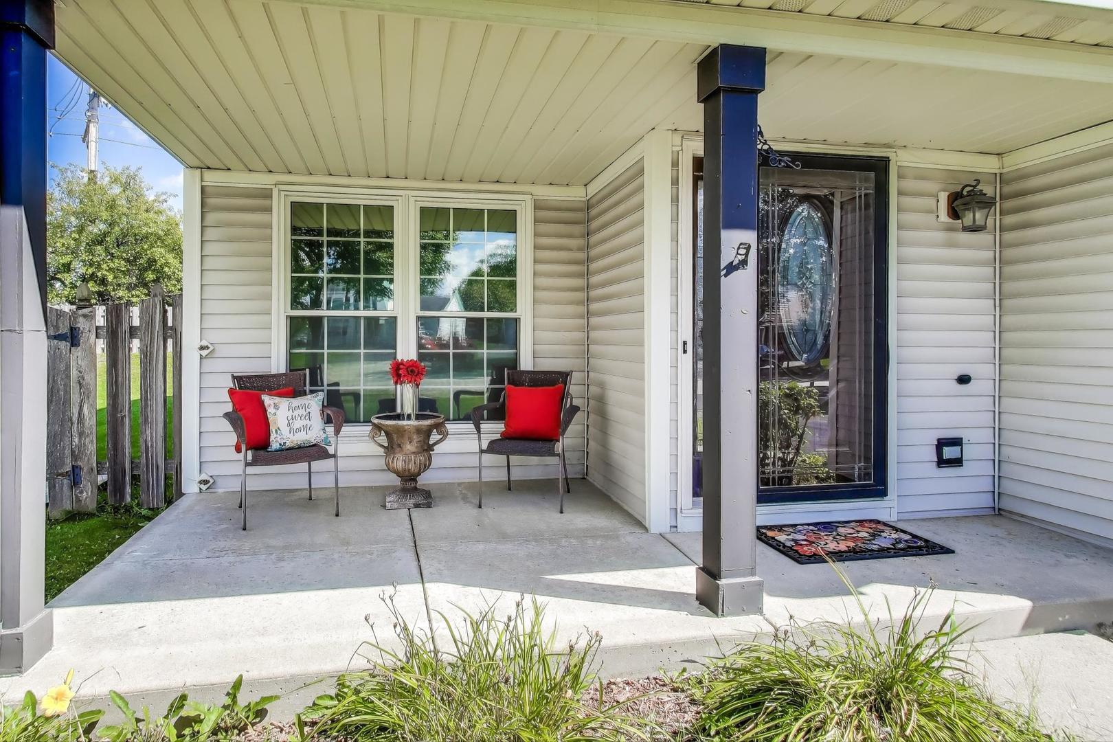 5443 WHITMORE Way, Lake In The Hills, IL 60156