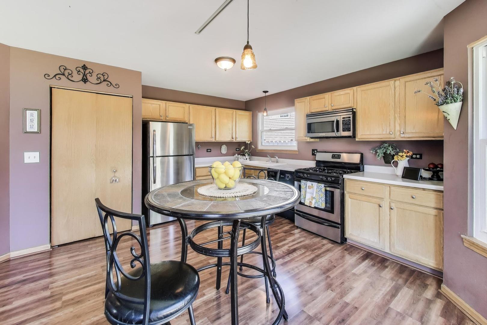 5443 WHITMORE Way, Lake In The Hills, IL 60156
