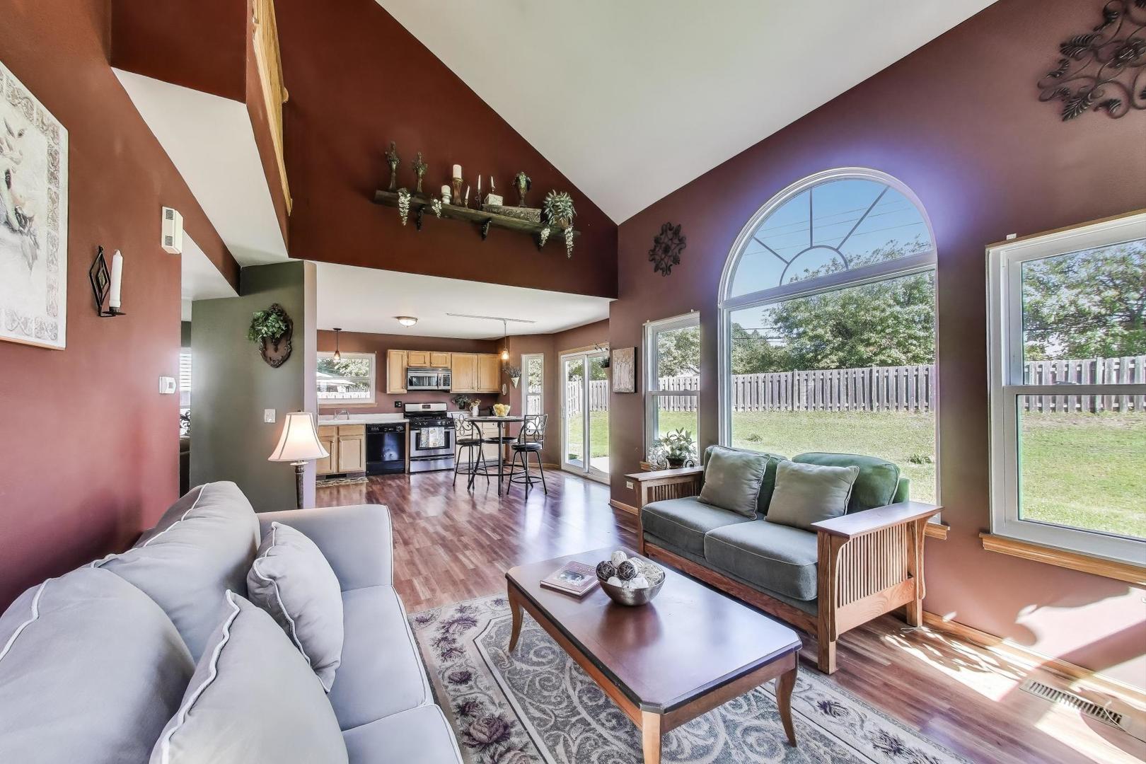 5443 WHITMORE Way, Lake In The Hills, IL 60156