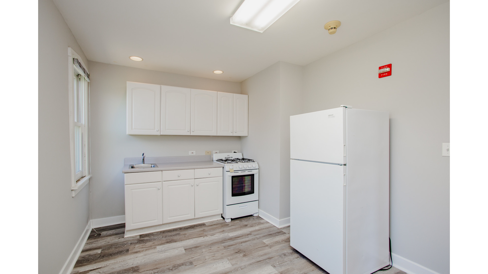 1305 Oswego Road, Naperville, IL 60540
