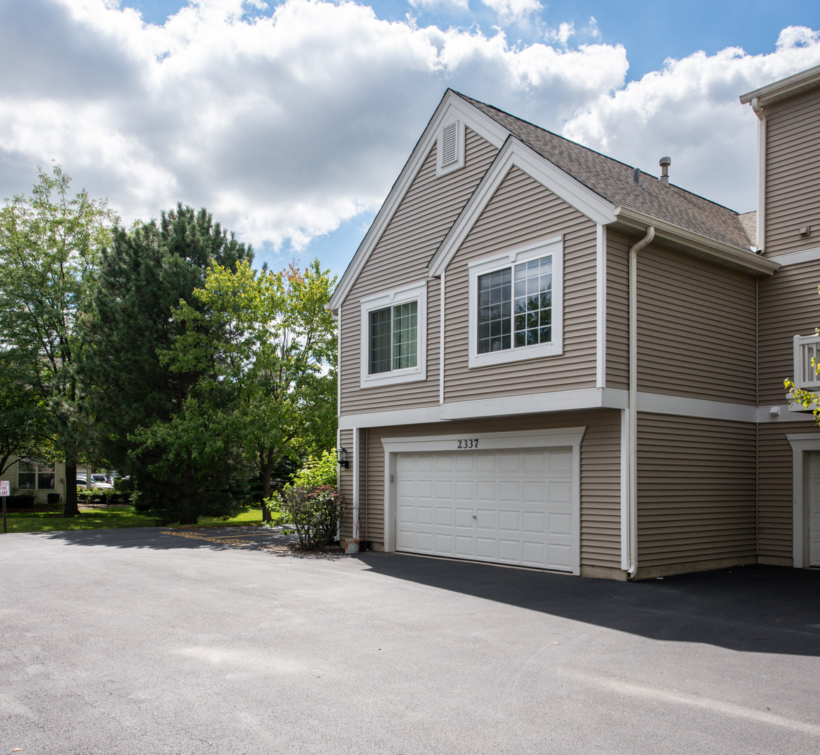2337 Twilight Drive #2337, Aurora, IL 60503