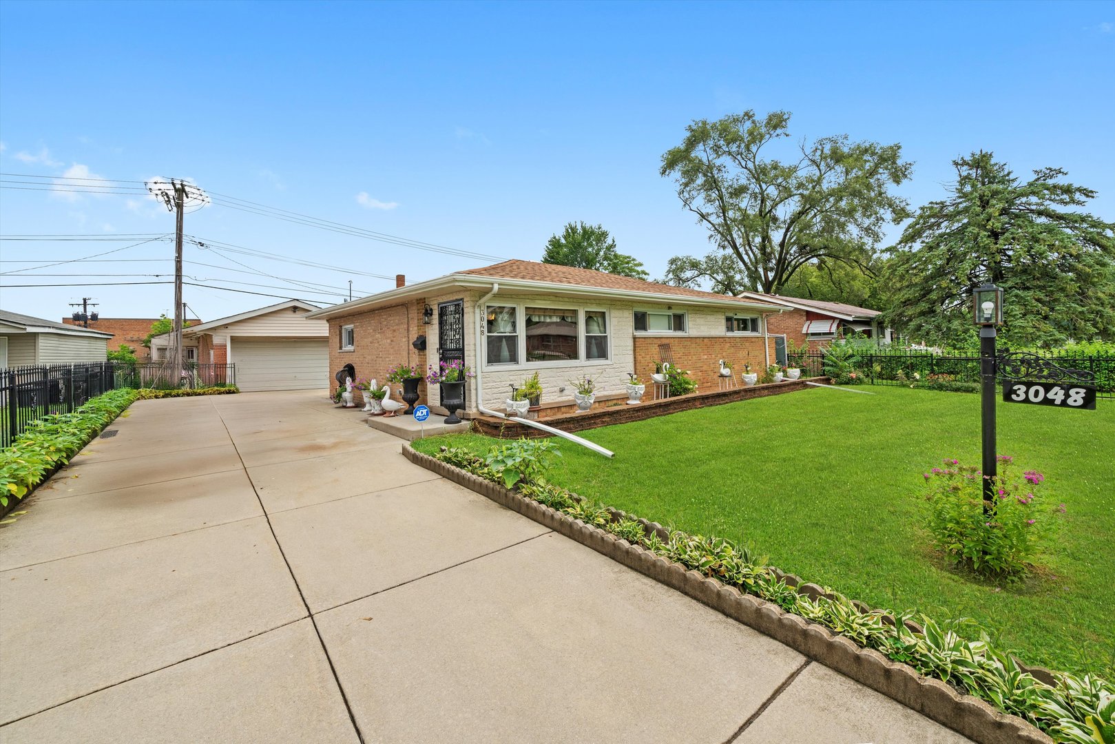 3048 Sherwood Avenue, Markham, IL 60428