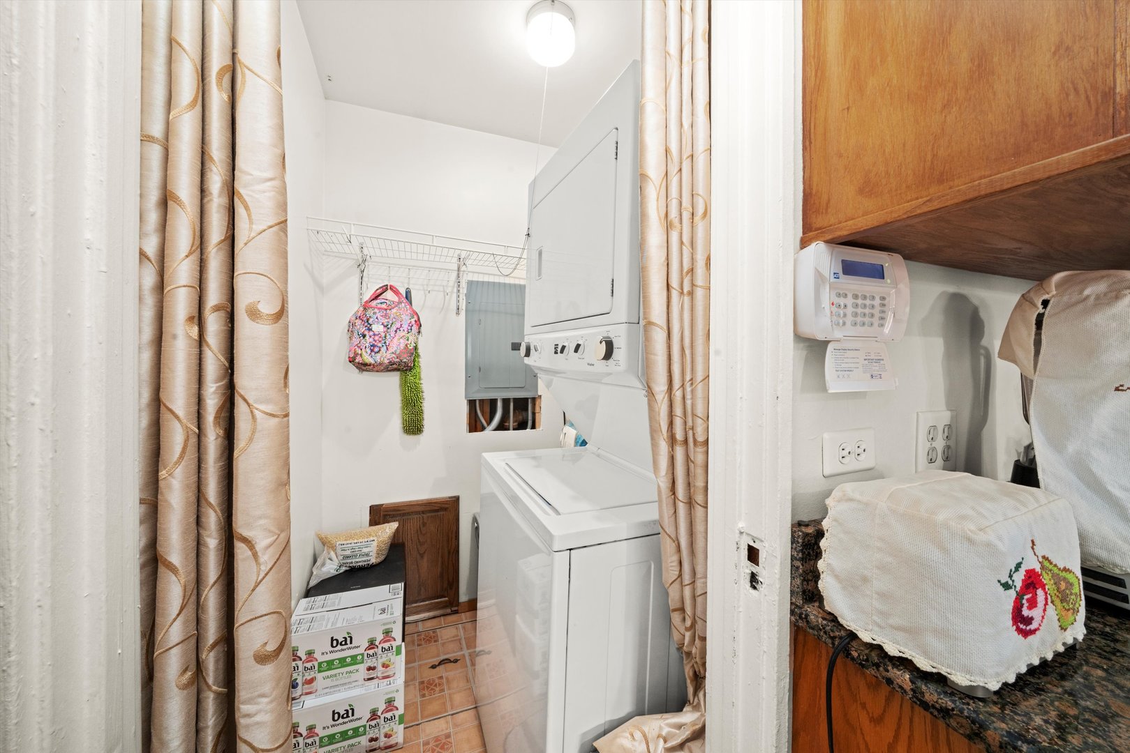 3048 Sherwood Avenue, Markham, IL 60428