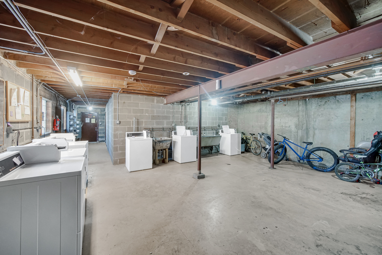 7019 N Ridge Boulevard #3B, Chicago, IL 60645