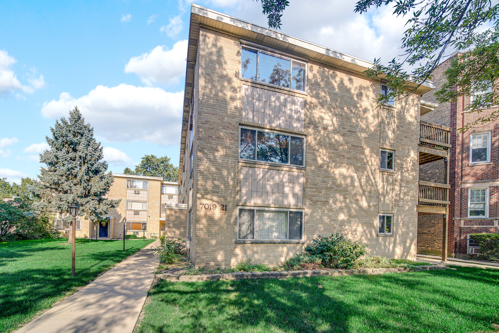 7019 N Ridge Boulevard #3B, Chicago, IL 60645