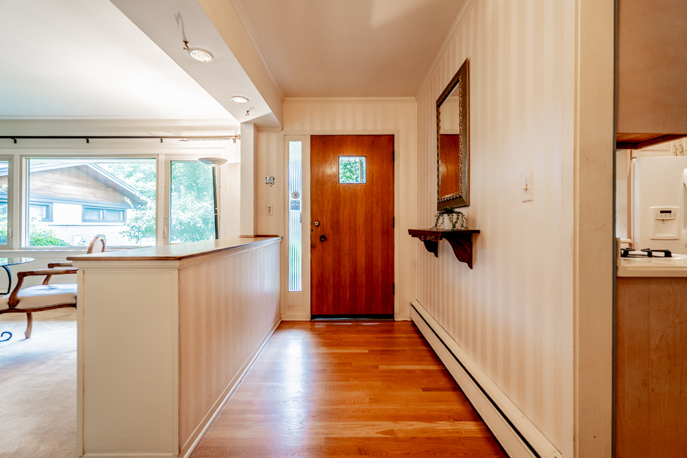 638 N Edgewood Avenue, La Grange Park, IL 60526