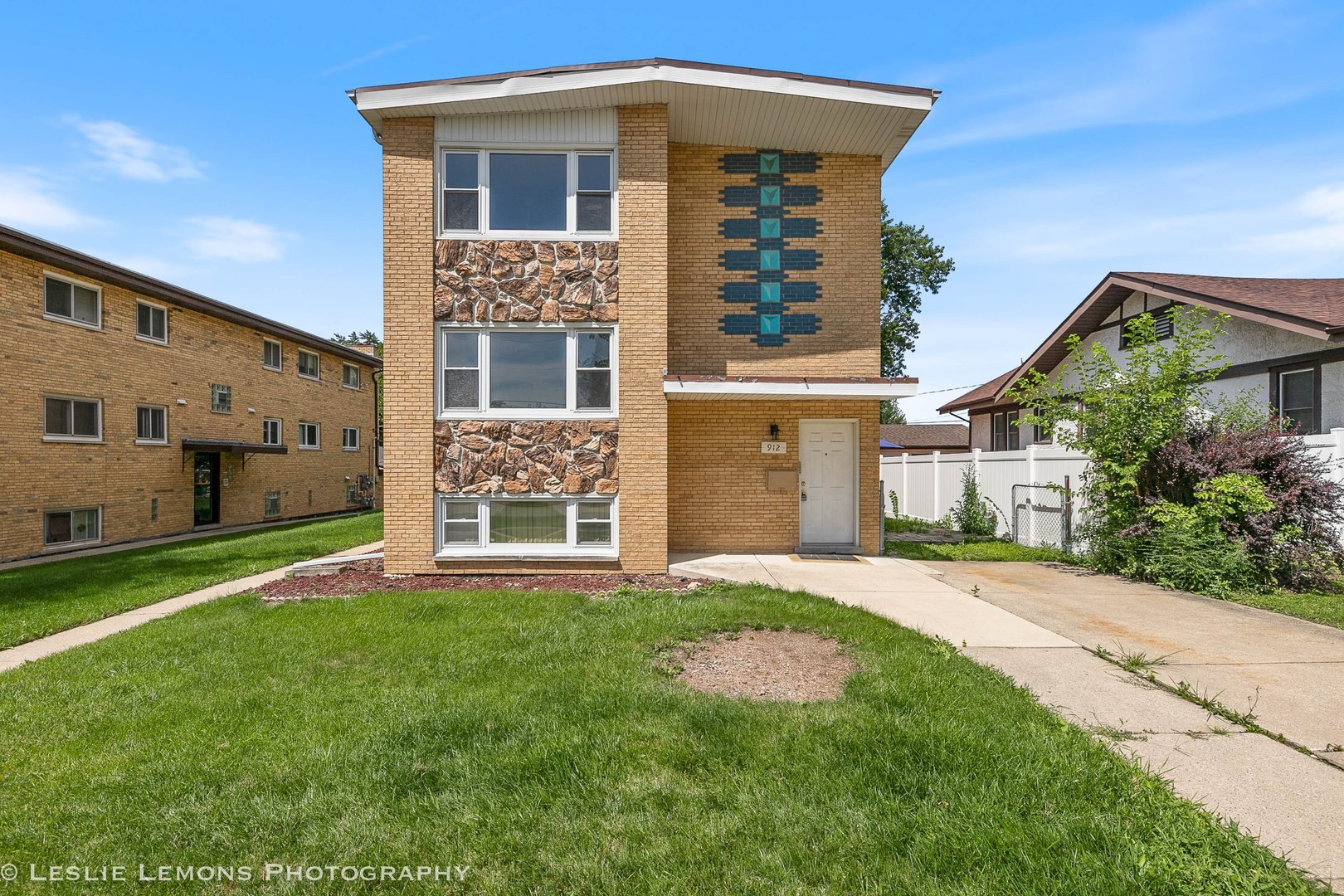 912 State Street #2, Lemont, IL 60439