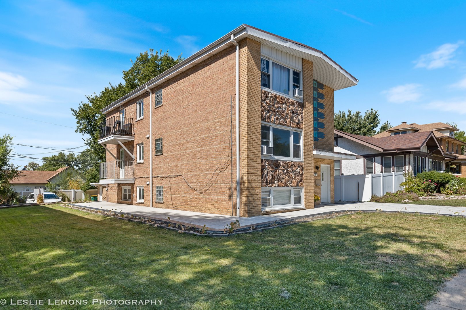 912 State Street #2, Lemont, IL 60439