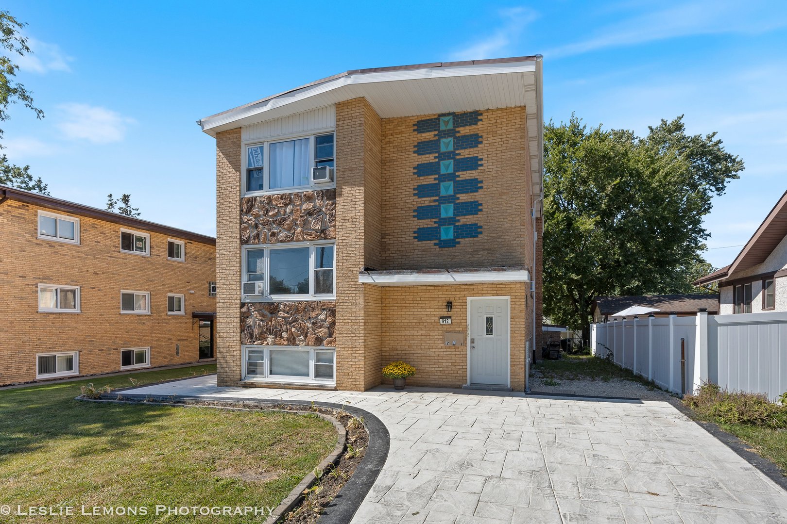 912 State Street #2, Lemont, IL 60439