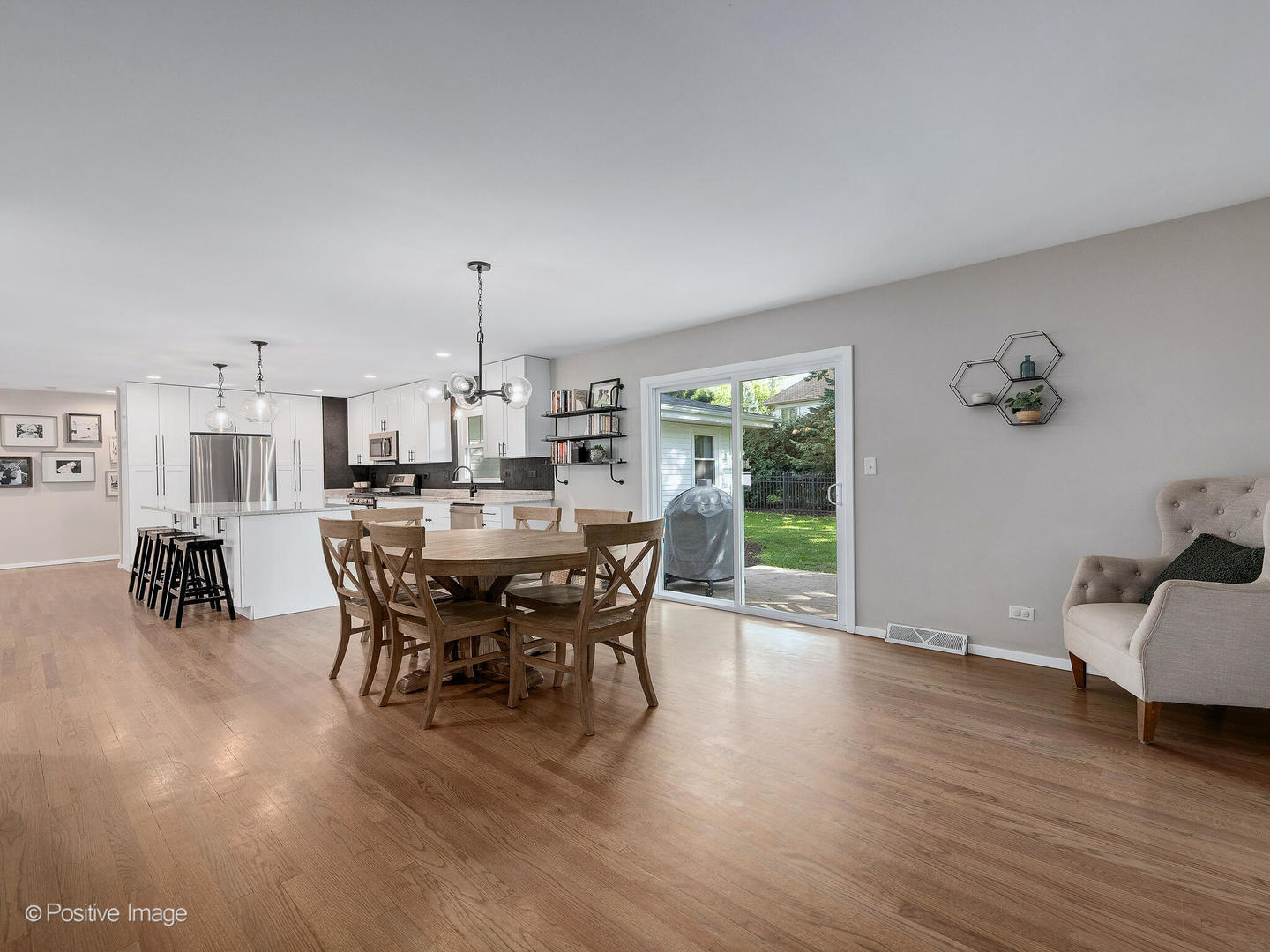 212 Hamilton Lane, Wheaton, IL 60189