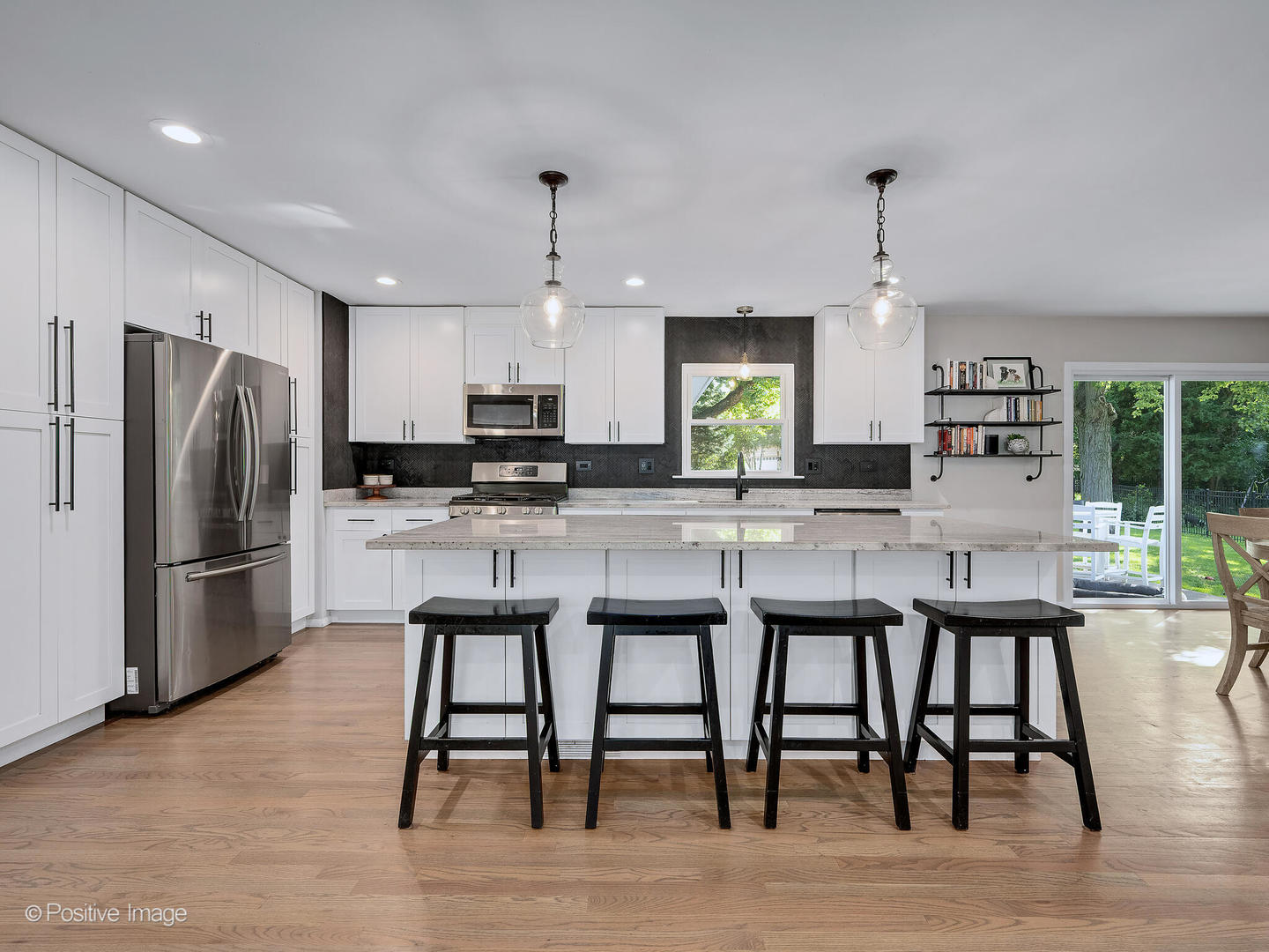 212 Hamilton Lane, Wheaton, IL 60189