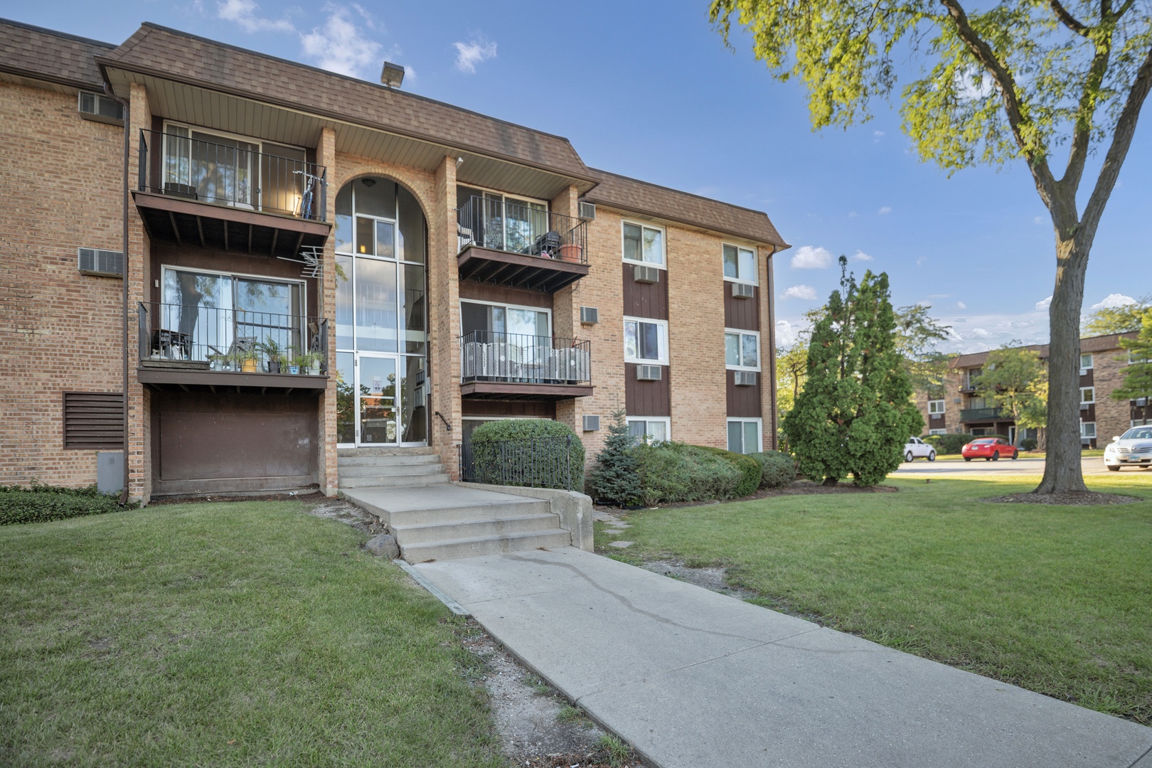 1080 Knoll Lane #305, Hoffman Estates, IL 60169