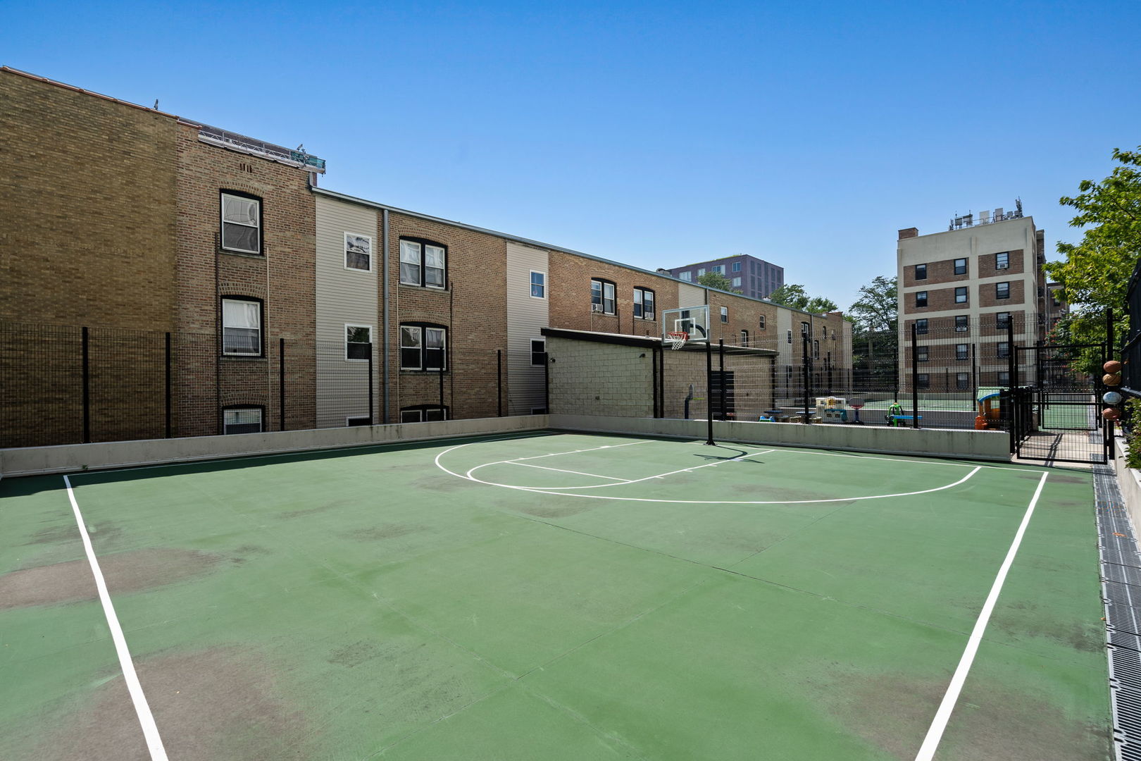 3930 N Pine Grove Avenue #2010, Chicago, IL 60613