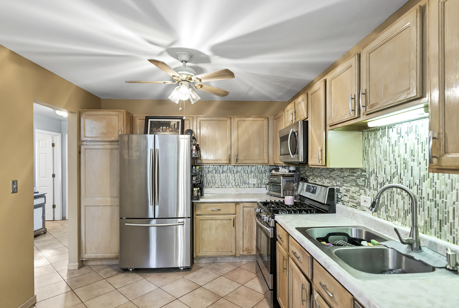121 Portsmouth Court, Glendale Heights, IL 60139
