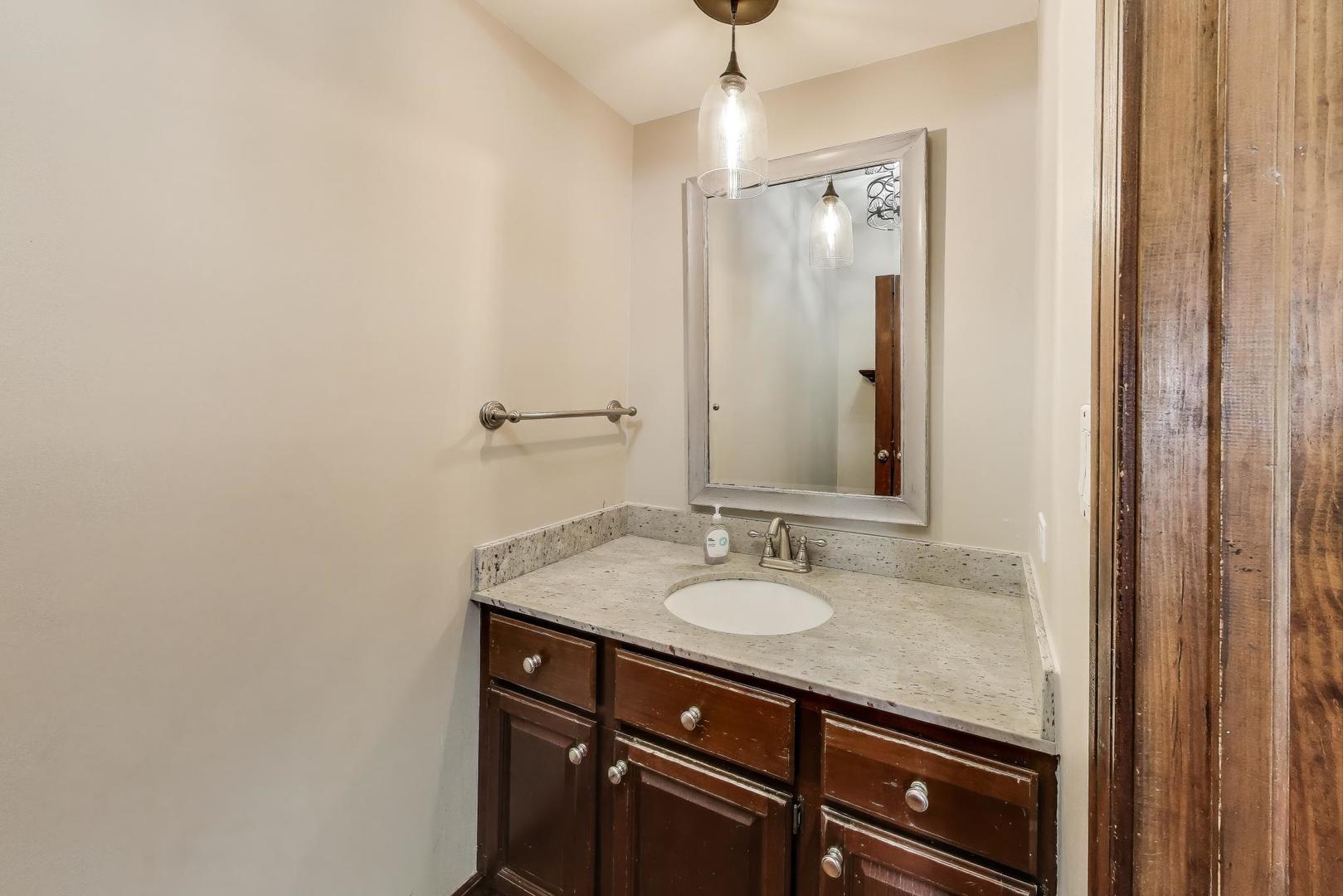 624 N MERRILL Street, Park Ridge, IL 60068