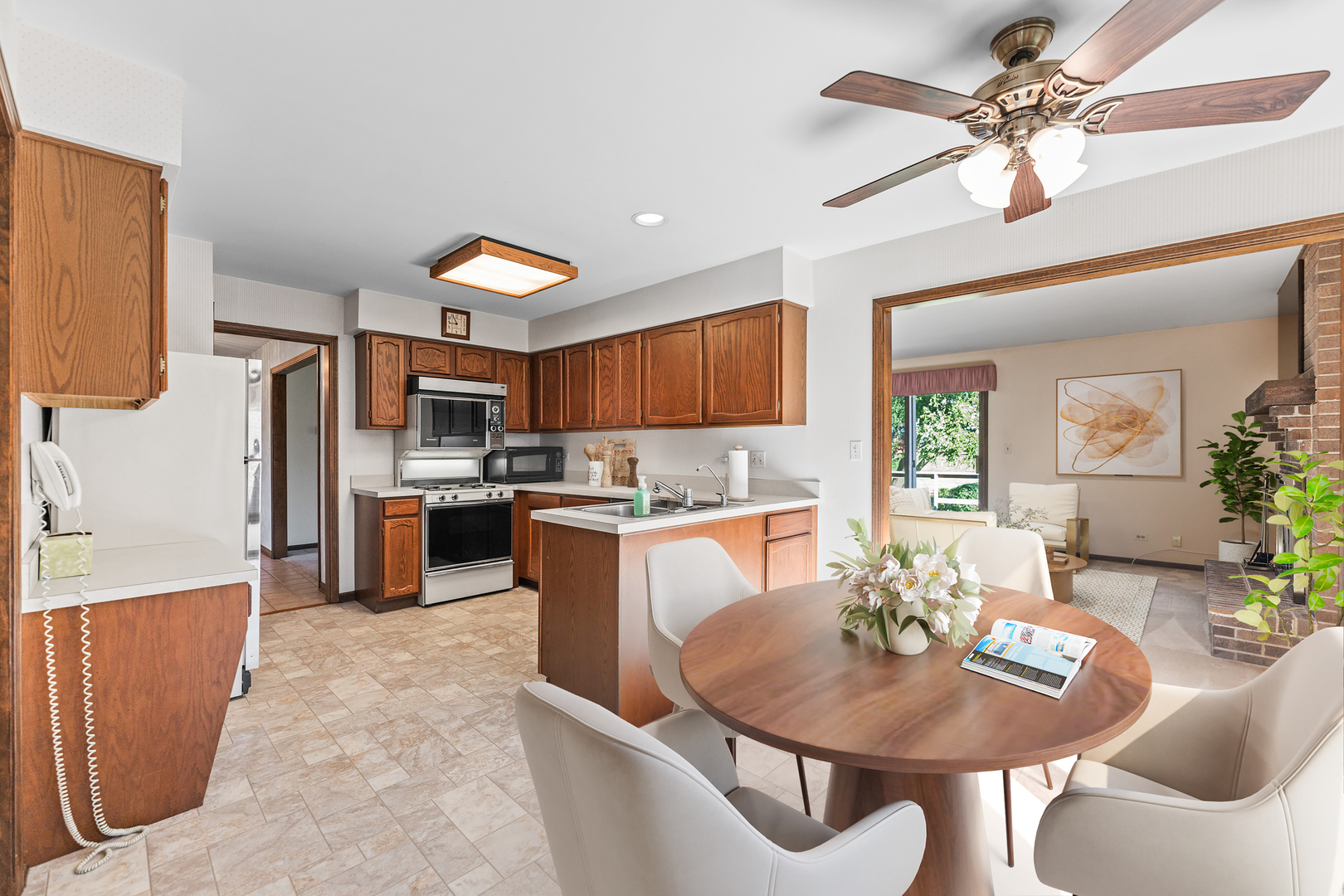 90 N Prairie Drive, Addison, IL 60101