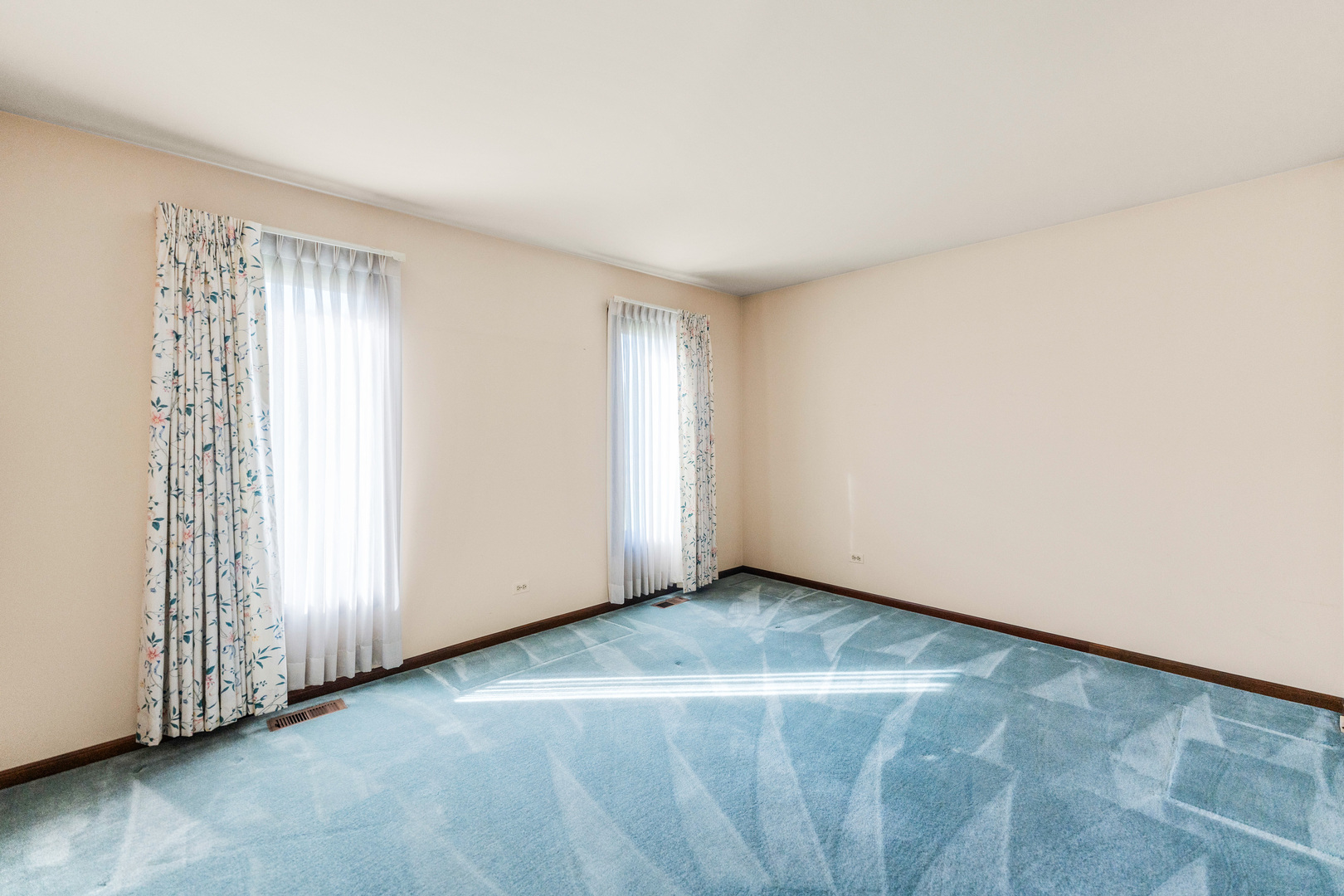 90 N Prairie Drive, Addison, IL 60101