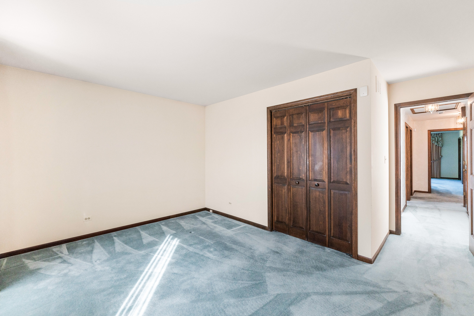 90 N Prairie Drive, Addison, IL 60101