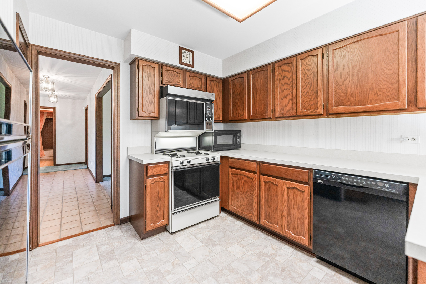 90 N Prairie Drive, Addison, IL 60101