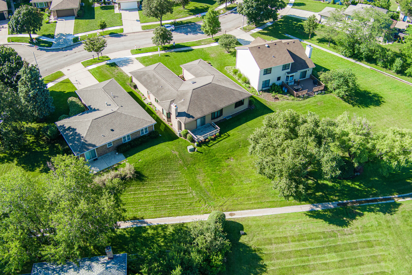 90 N Prairie Drive, Addison, IL 60101