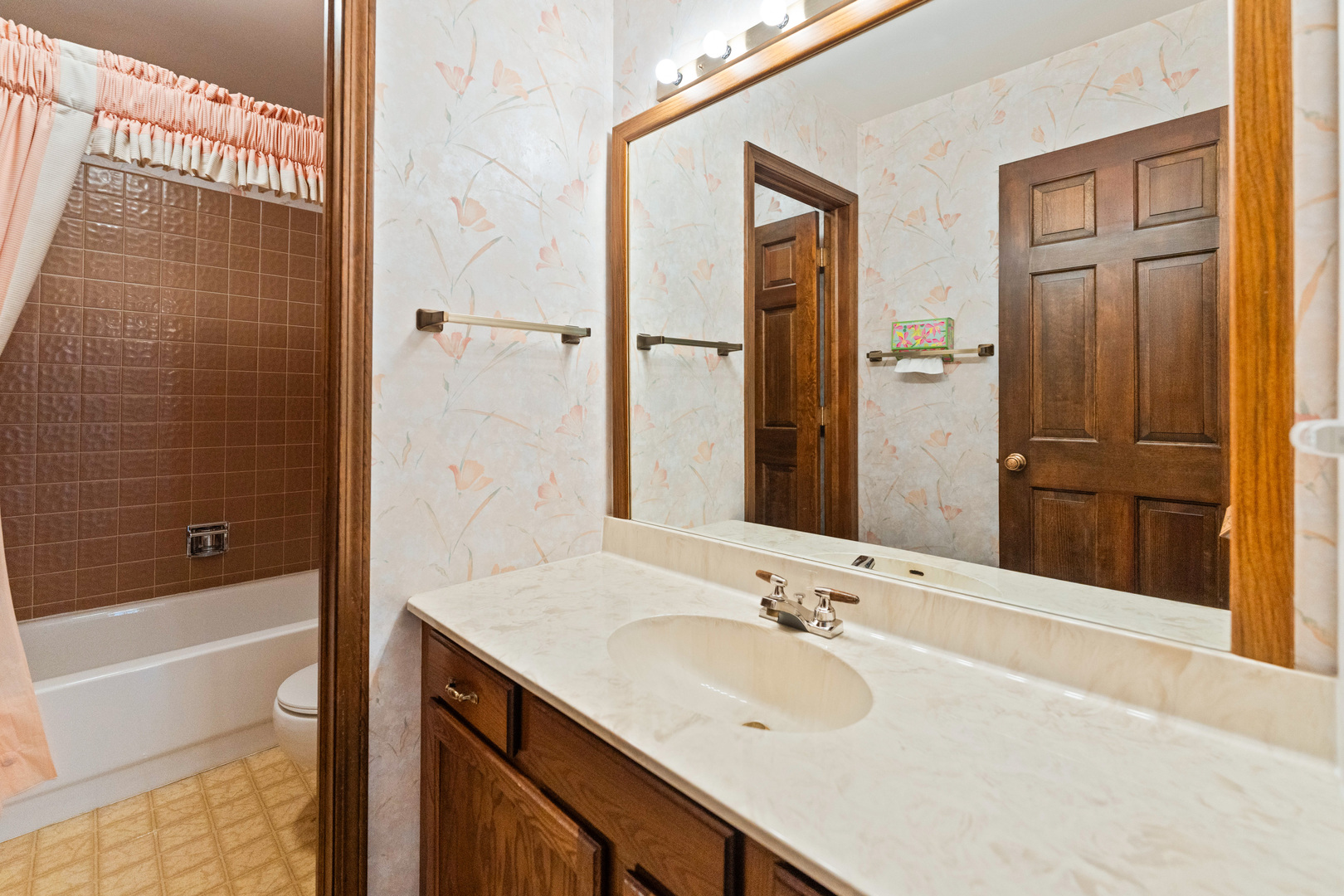 90 N Prairie Drive, Addison, IL 60101