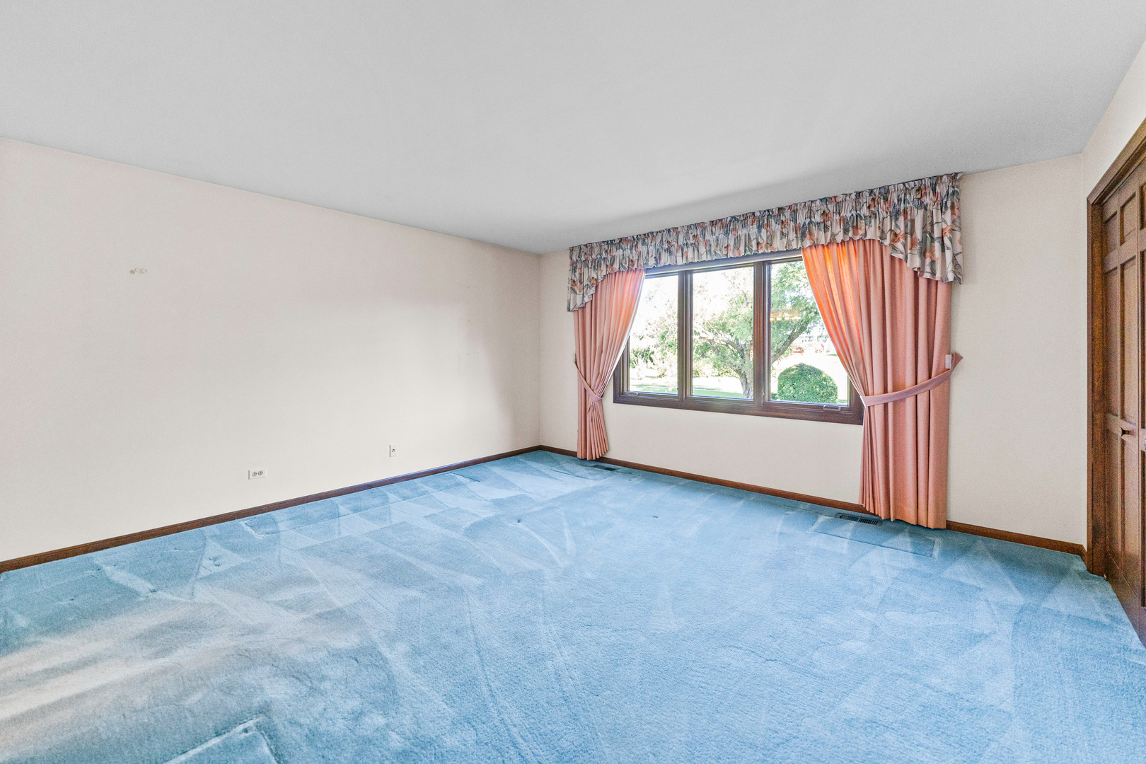 90 N Prairie Drive, Addison, IL 60101