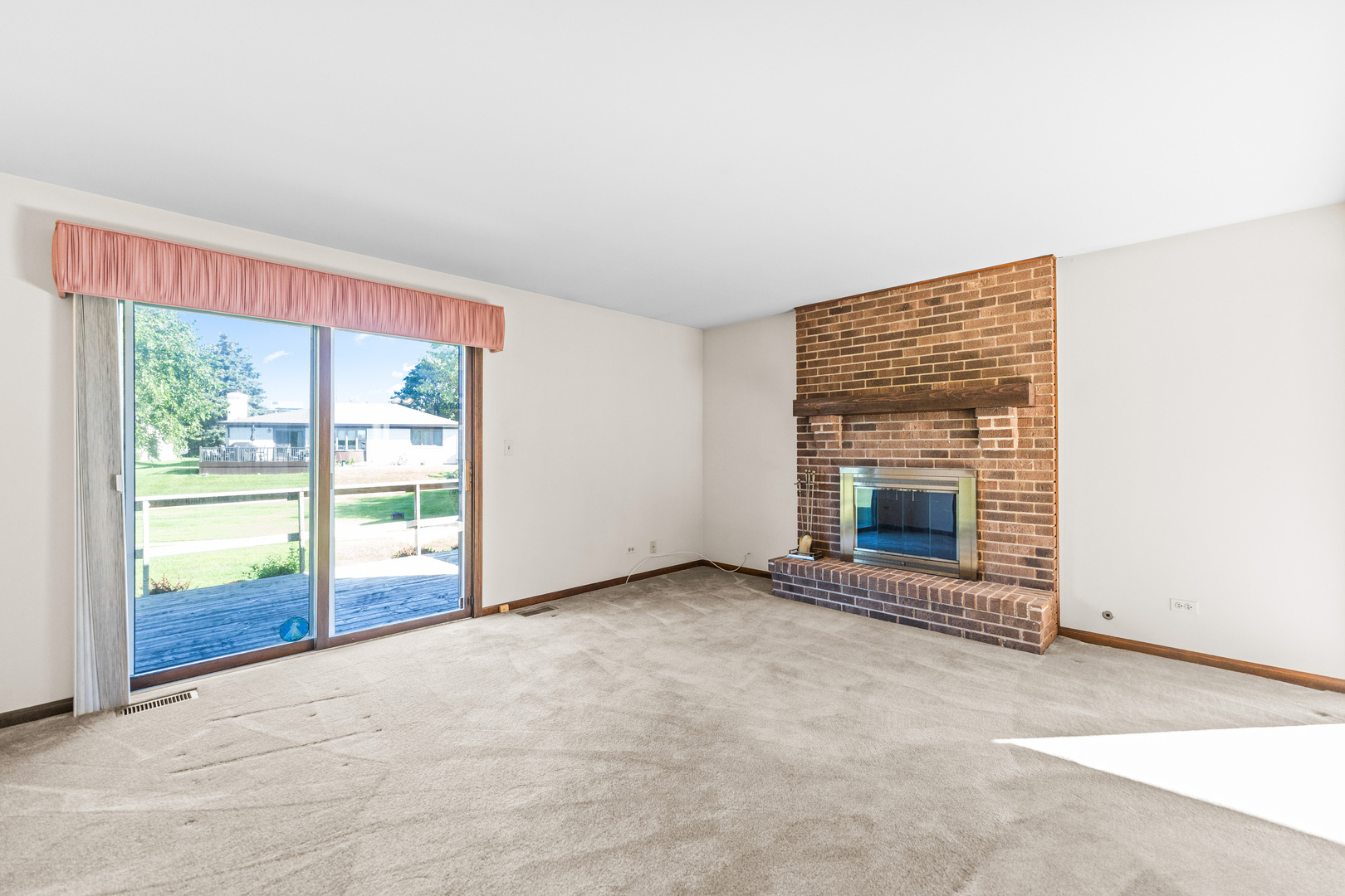 90 N Prairie Drive, Addison, IL 60101