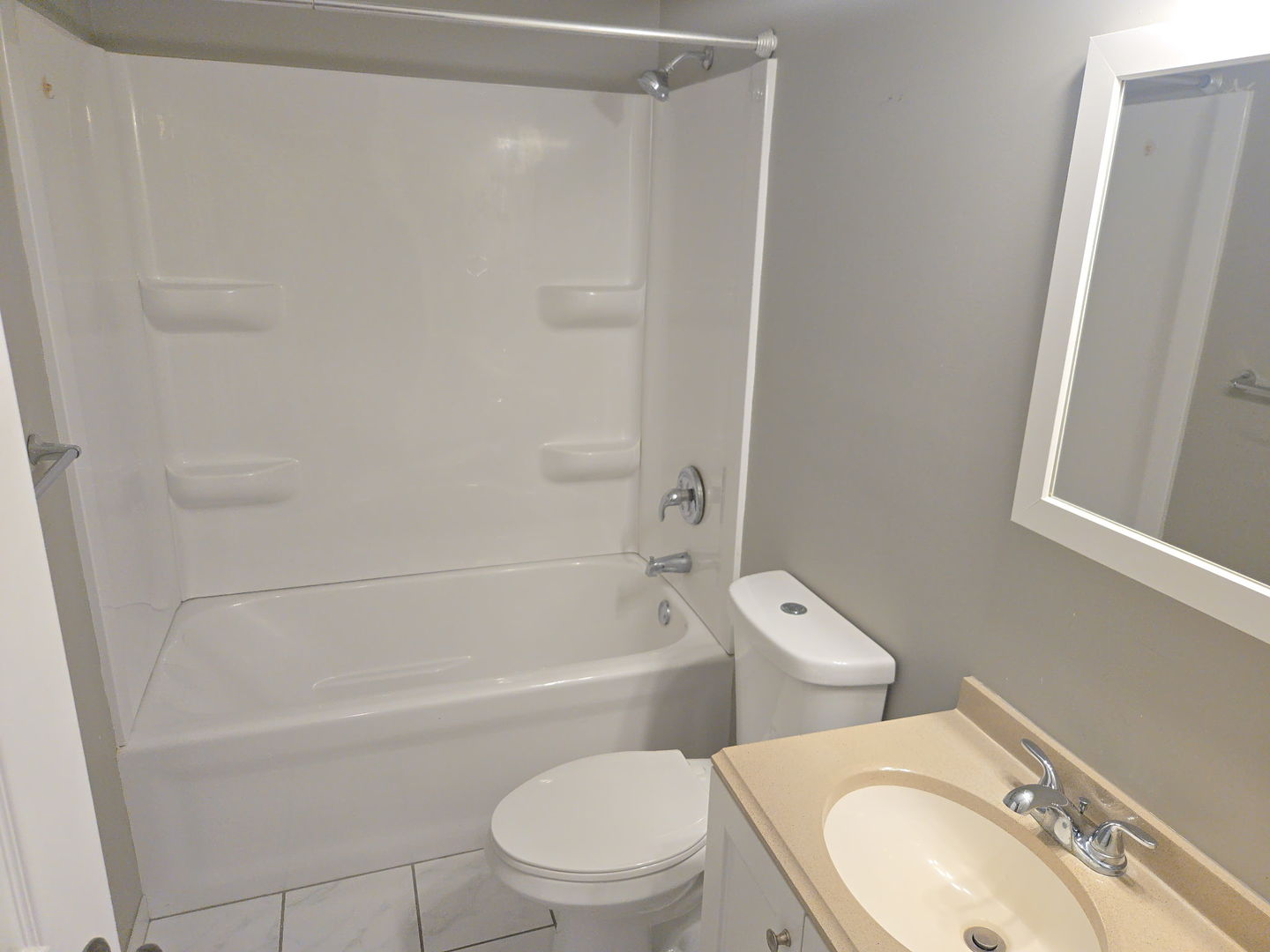 306 Heustis Street #4, Yorkville, IL 60560