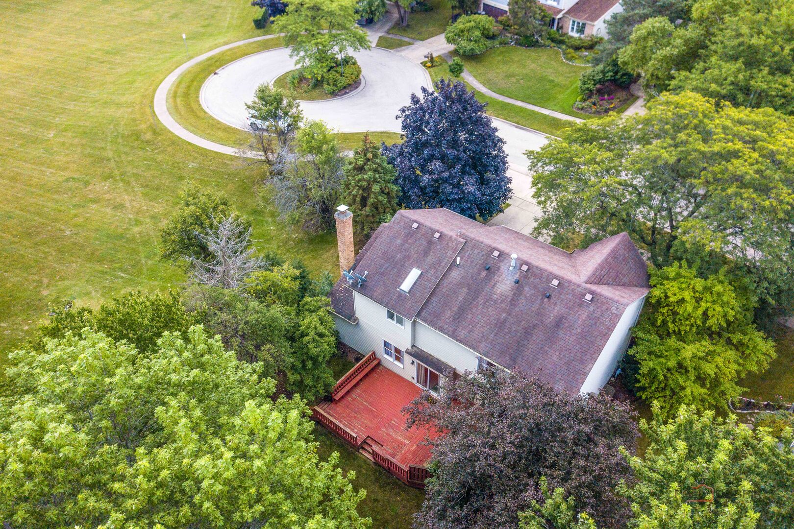 1708 Park Crest Court, Libertyville, IL 60048