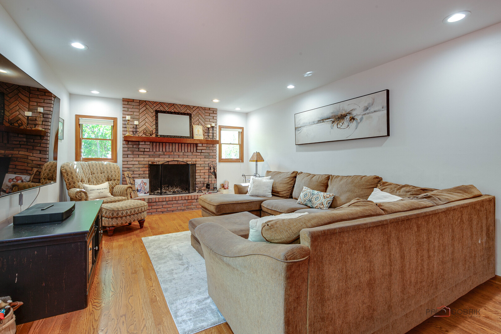 1708 Park Crest Court, Libertyville, IL 60048
