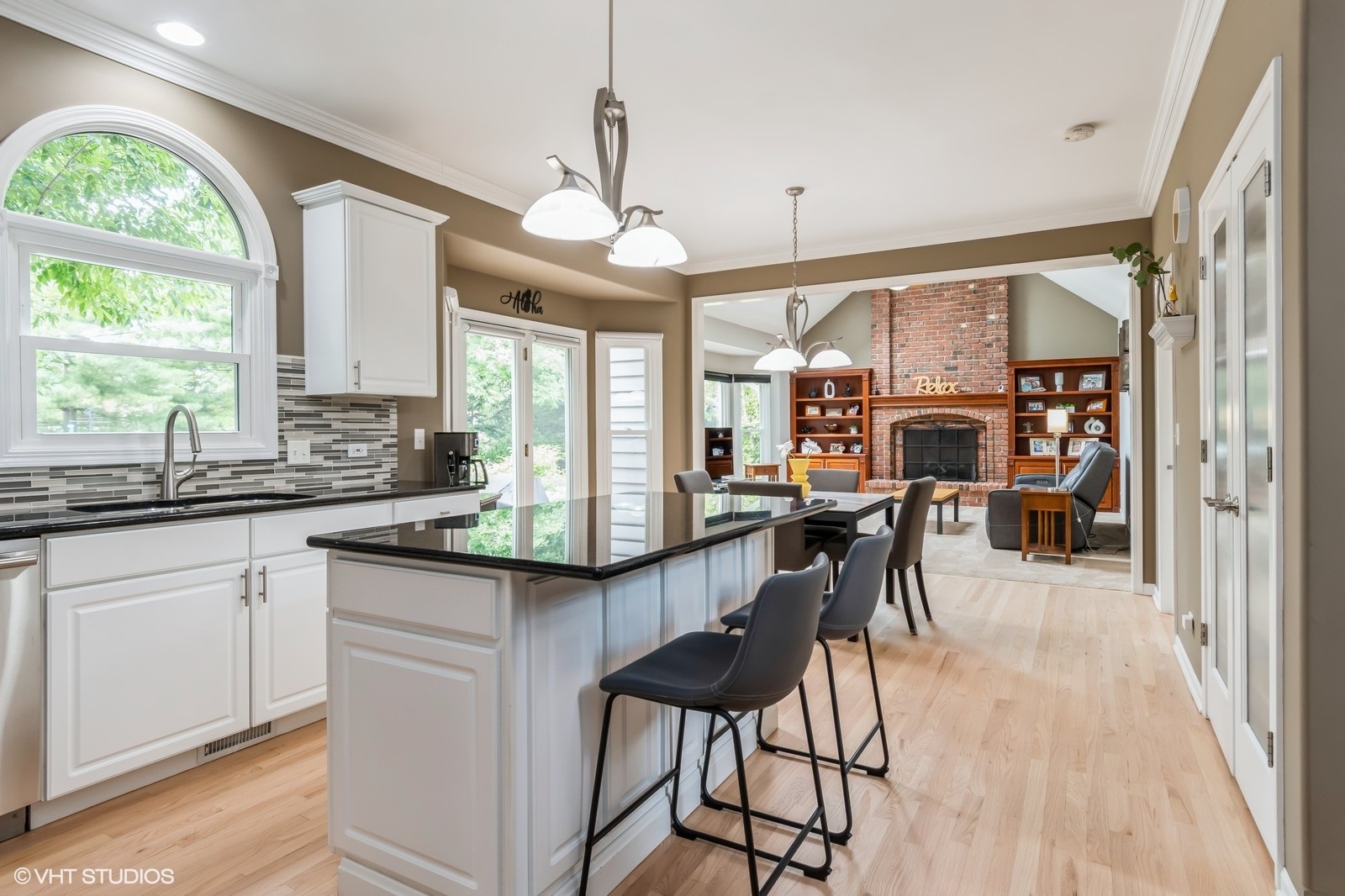 2427 Haider Avenue, Naperville, IL 60564