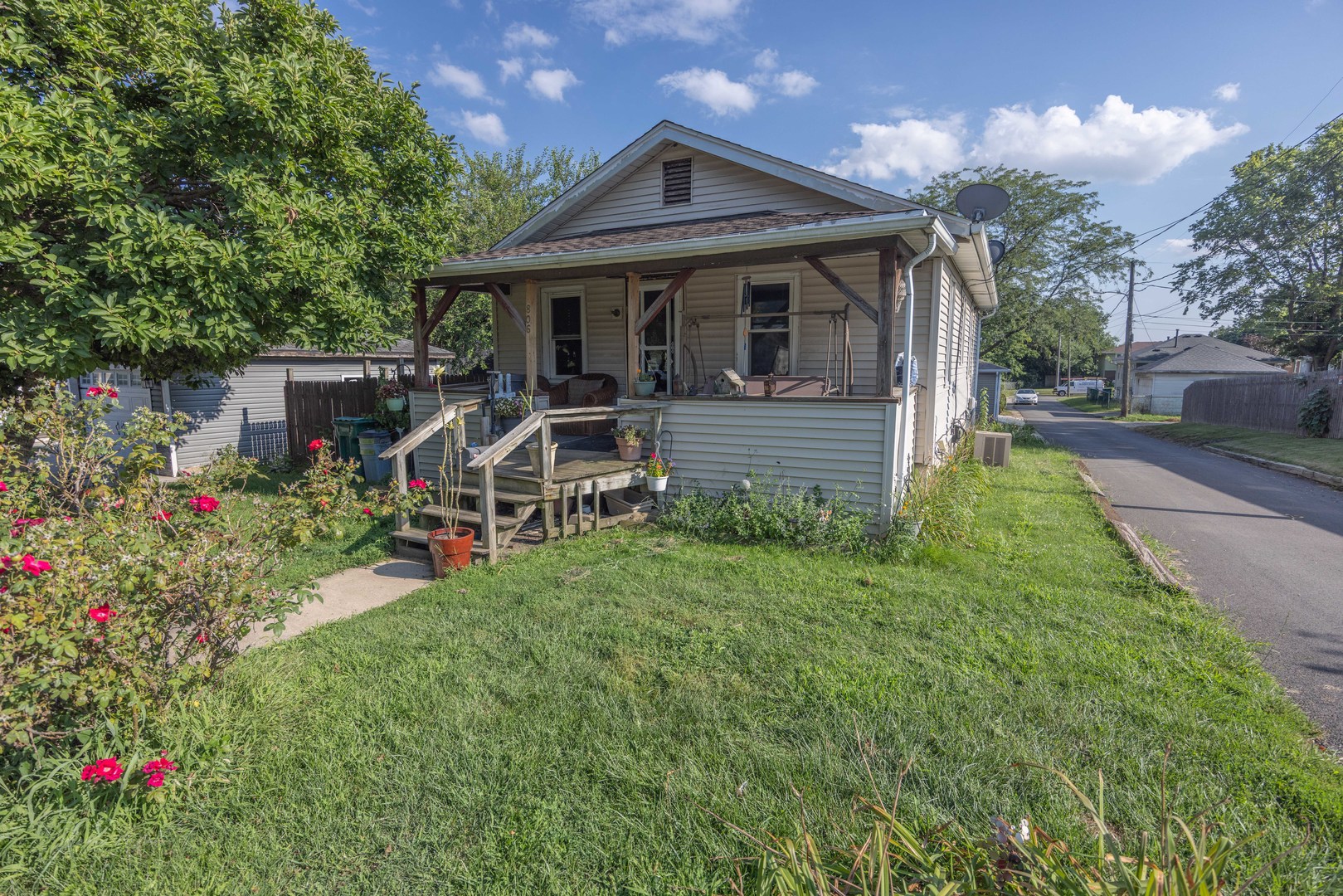 806 Woods Avenue, Joliet, IL 60436
