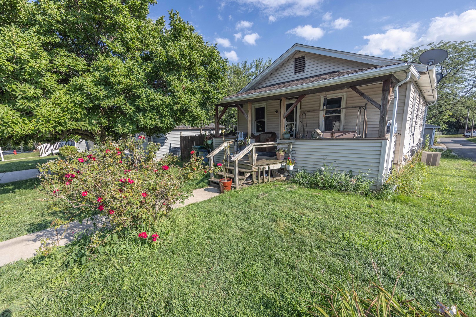 806 Woods Avenue, Joliet, IL 60436