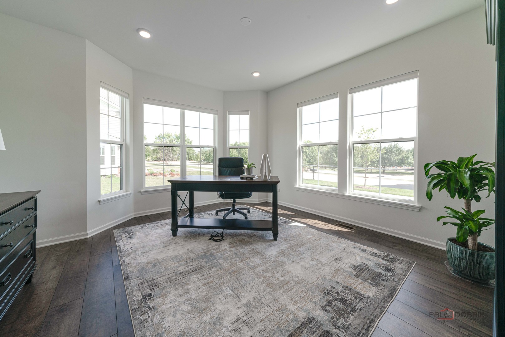 124 Tournament Drive, Hawthorn Woods, IL 60047
