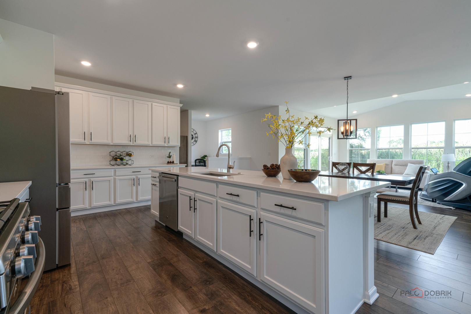 124 Tournament Drive, Hawthorn Woods, IL 60047