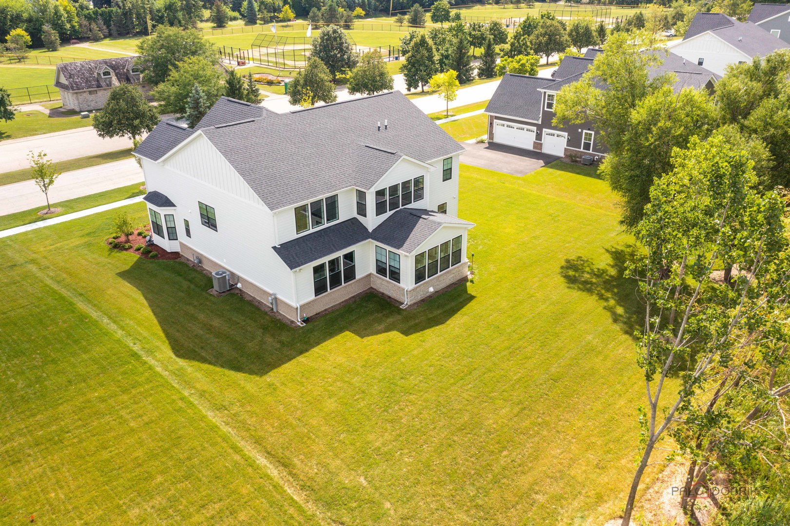 124 Tournament Drive, Hawthorn Woods, IL 60047