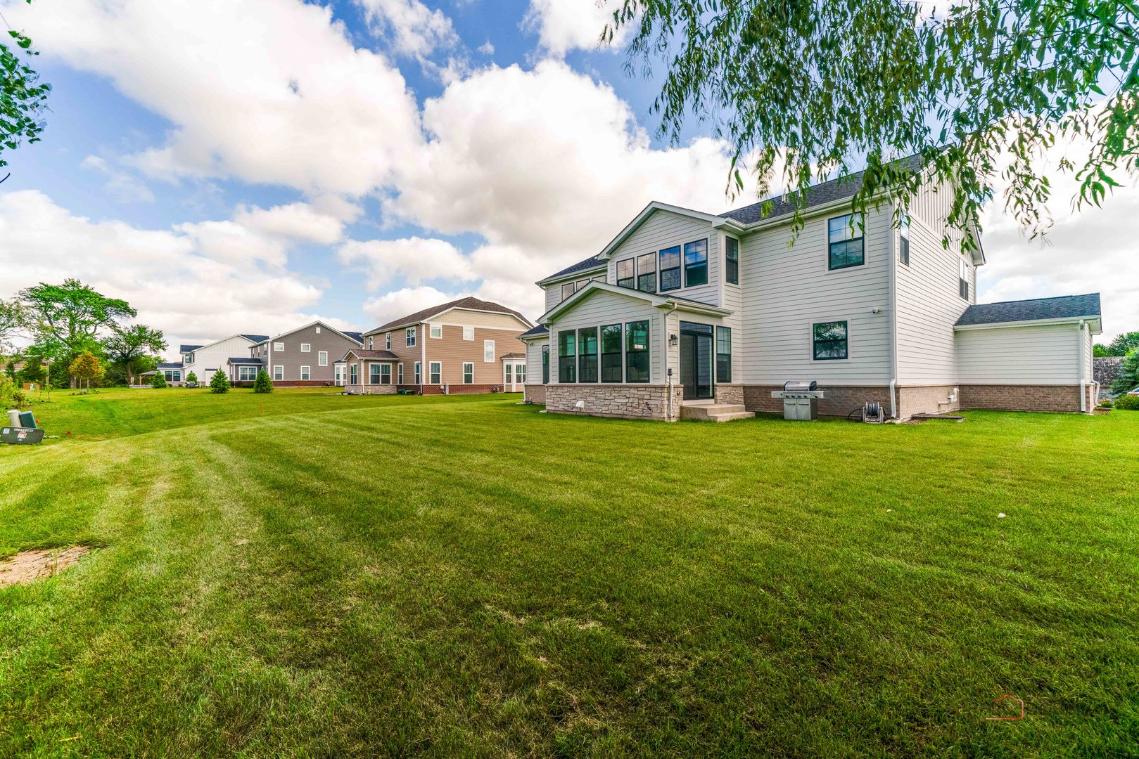 124 Tournament Drive, Hawthorn Woods, IL 60047