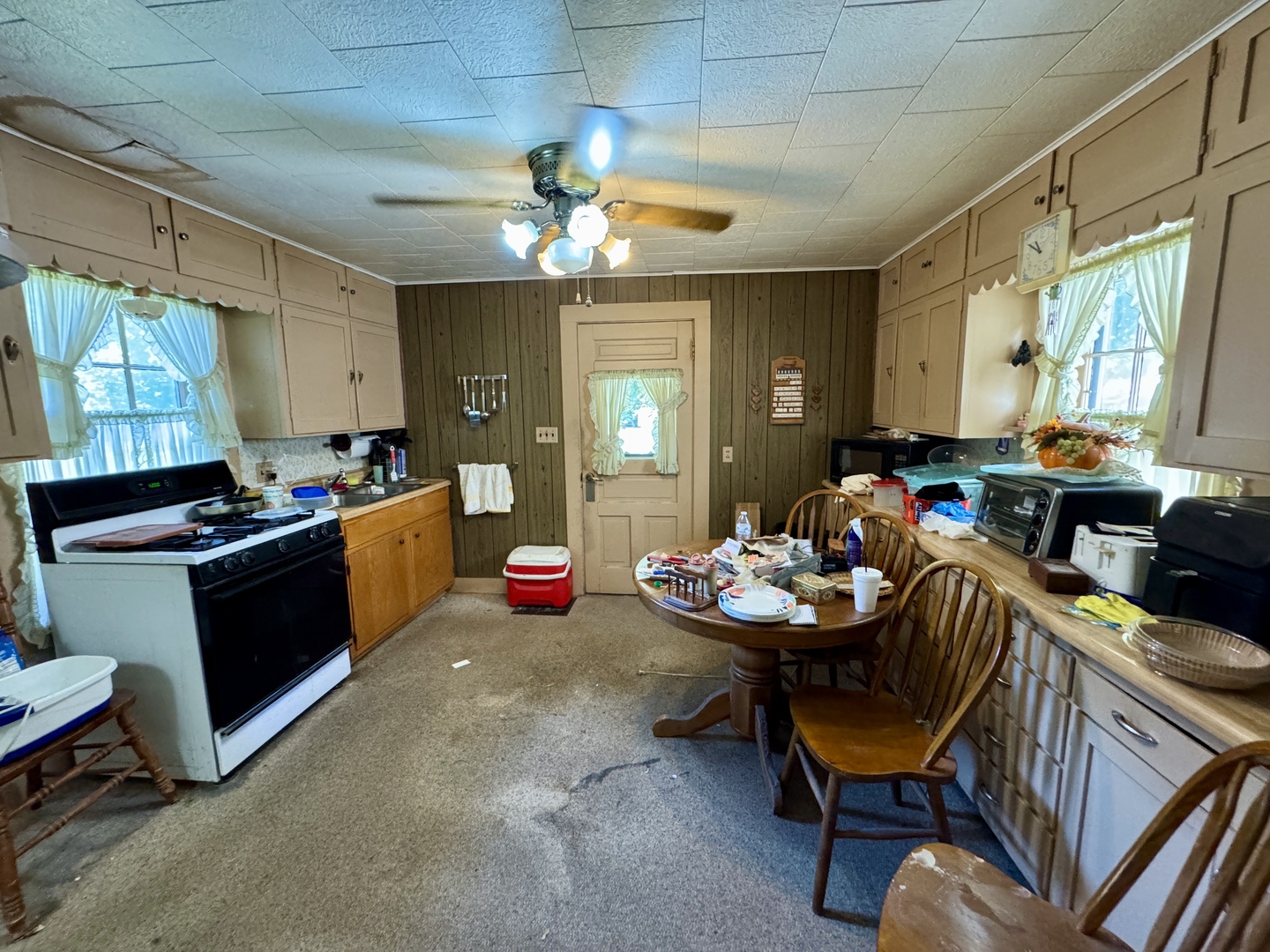 210 N Church Street, Princeton, IL 61356