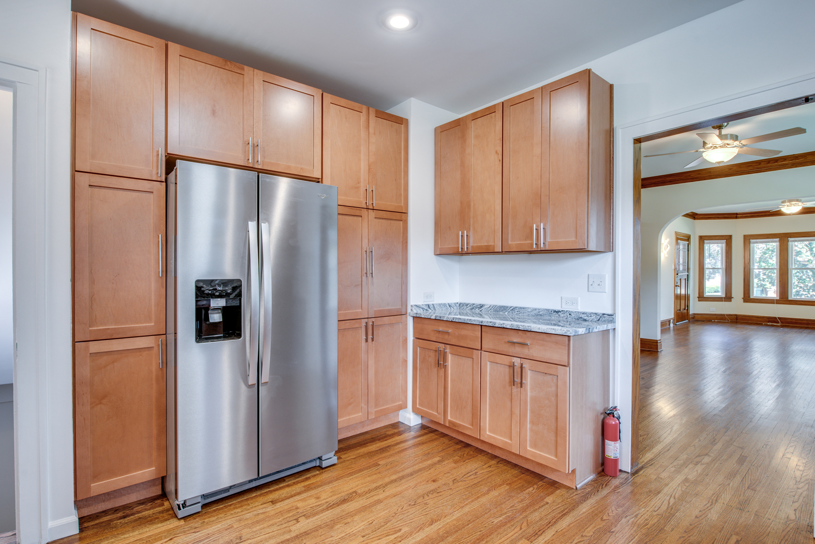 819 Oakland Avenue, Joliet, IL 60435