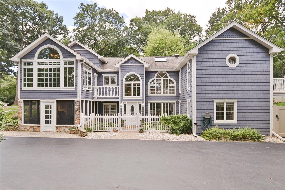 25440 N Wagon Wheel Court, Barrington, IL 60010