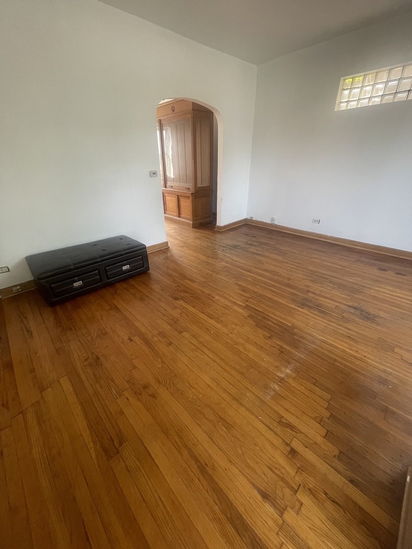9601 S Perry Avenue, Chicago, IL 60628