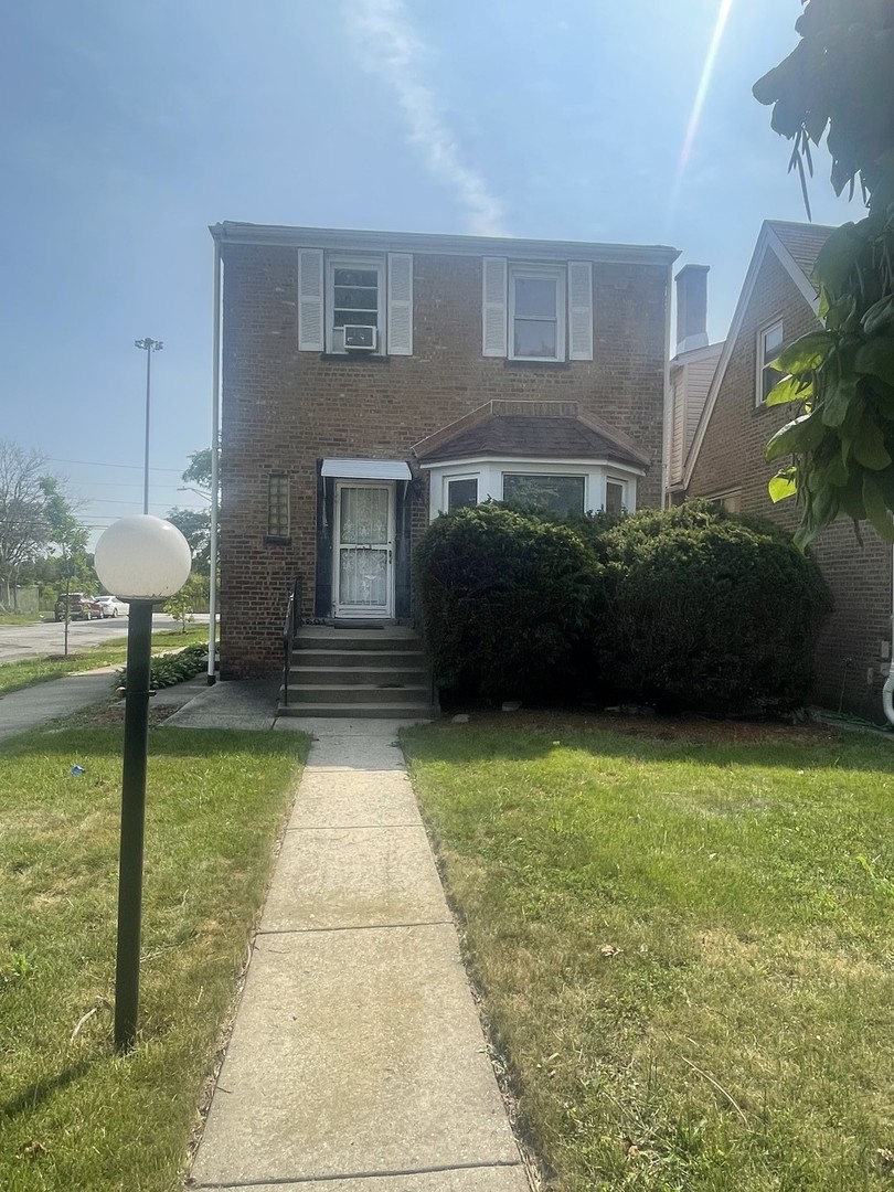 9601 S Perry Avenue, Chicago, IL 60628