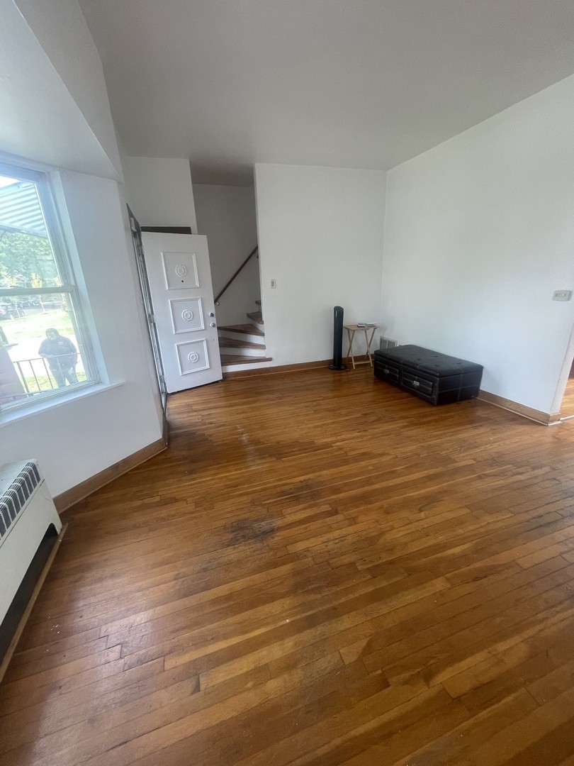 9601 S Perry Avenue, Chicago, IL 60628