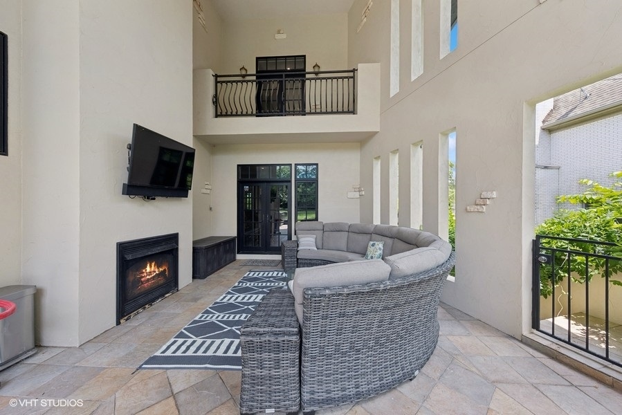 818 W 58th Street, Hinsdale, IL 60521