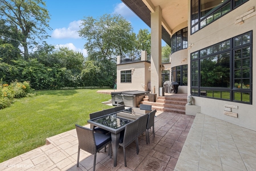 818 W 58th Street, Hinsdale, IL 60521